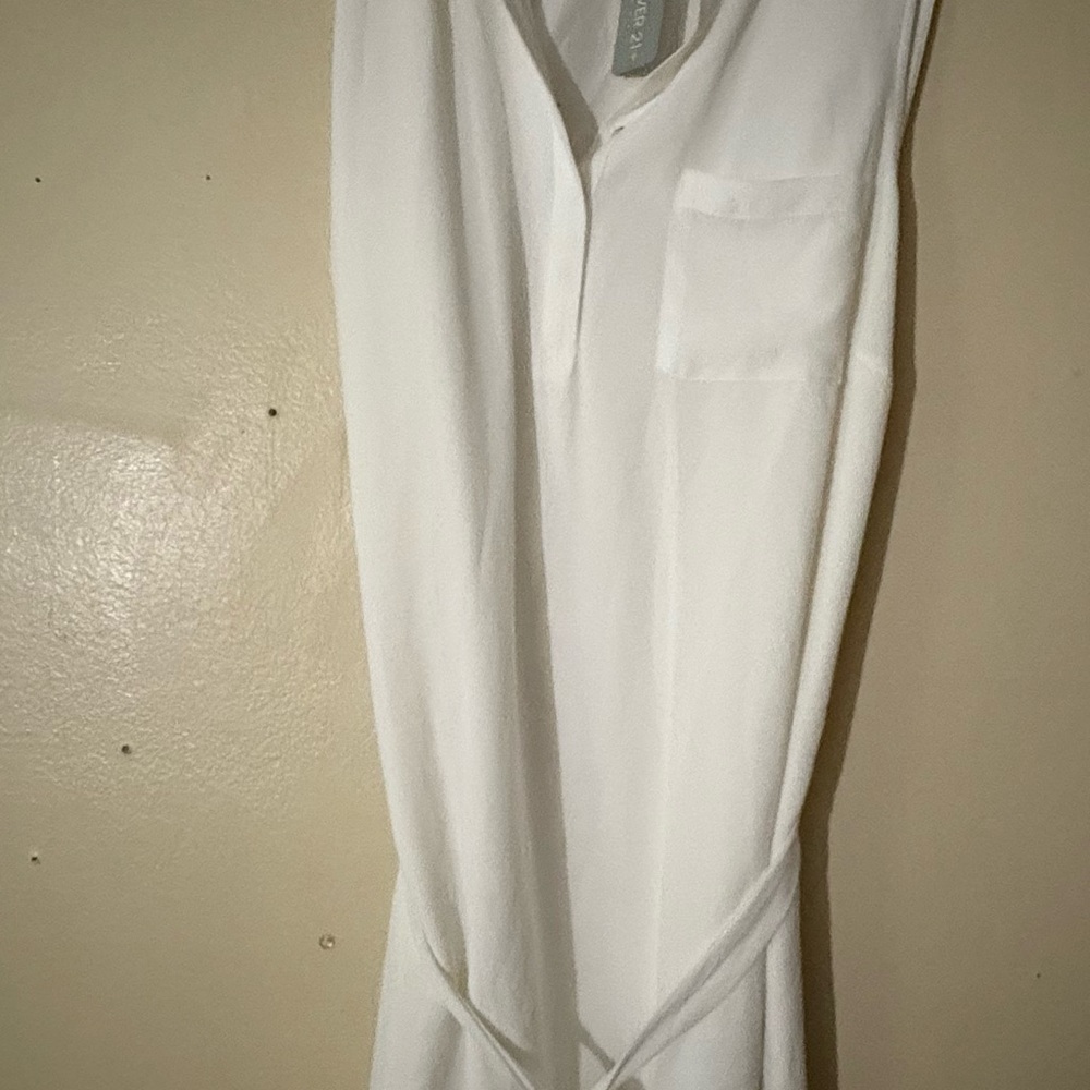 White Sleeveless Dress